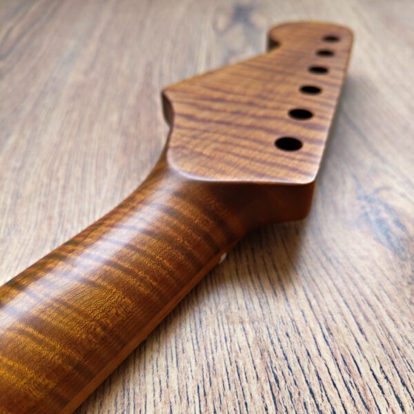 Stratocaster Compatible Roasted Flame Maple Pro Guitar Neck Satin - Image 3