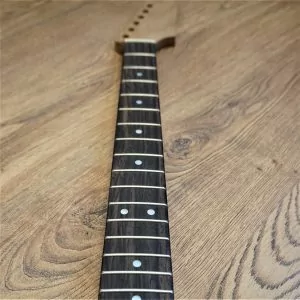 Baked Maple Paddle Neck Stratocaster - Guitar Anatomy